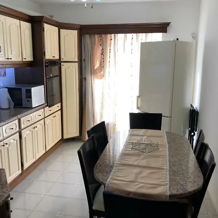 Spacious 2 Bedroom Apartment- St Paul's Bay *