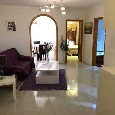 Spacious 2 Bedroom Apartment- St Paul's Bay *